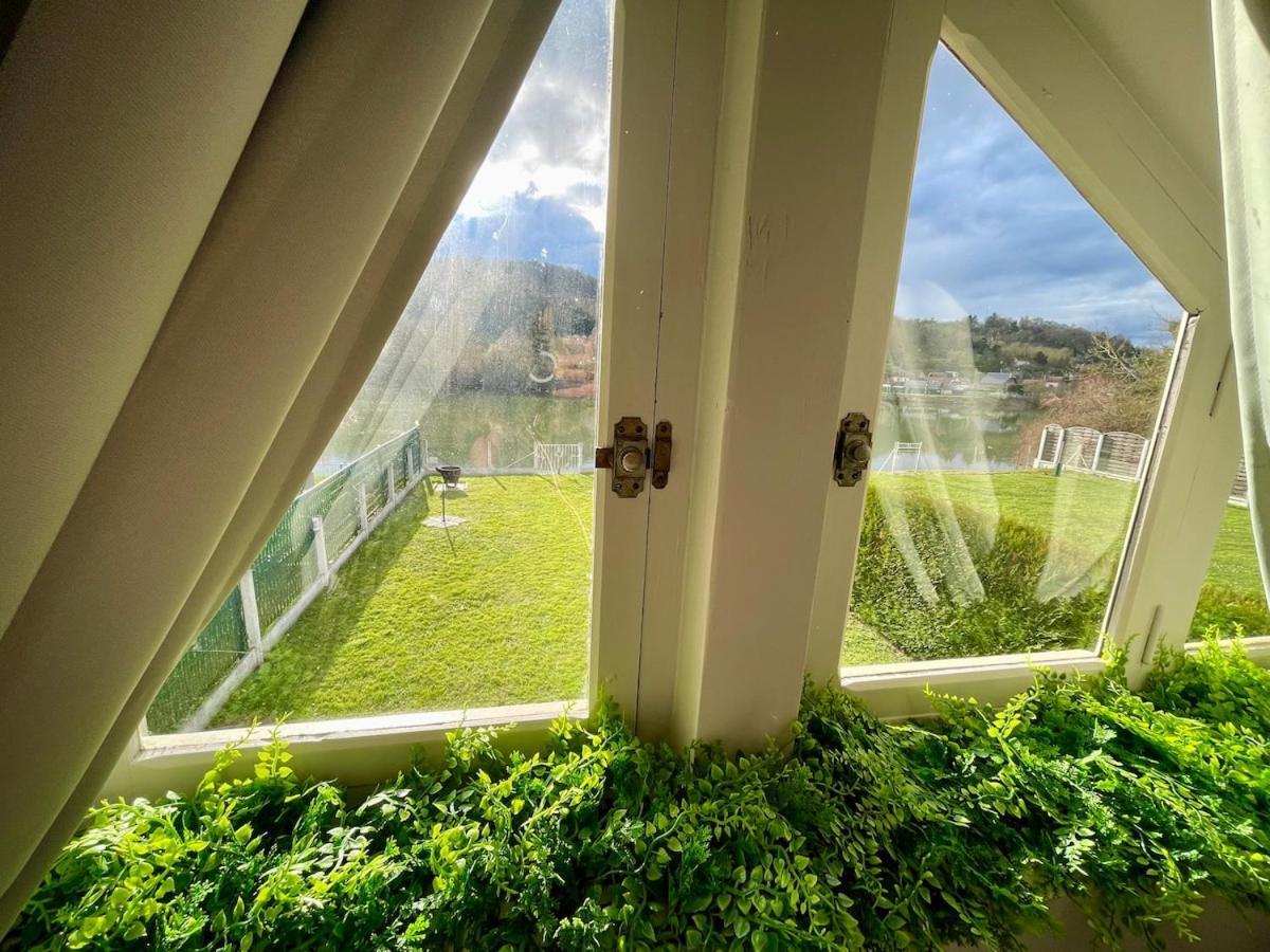 Charmant Chalet En Bord De Seine Saint-Pierre-du-Vauvray Ngoại thất bức ảnh