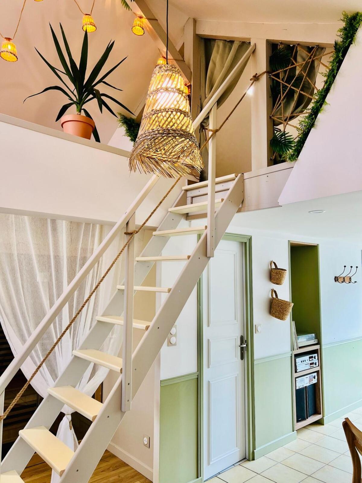 Charmant Chalet En Bord De Seine Saint-Pierre-du-Vauvray Ngoại thất bức ảnh
